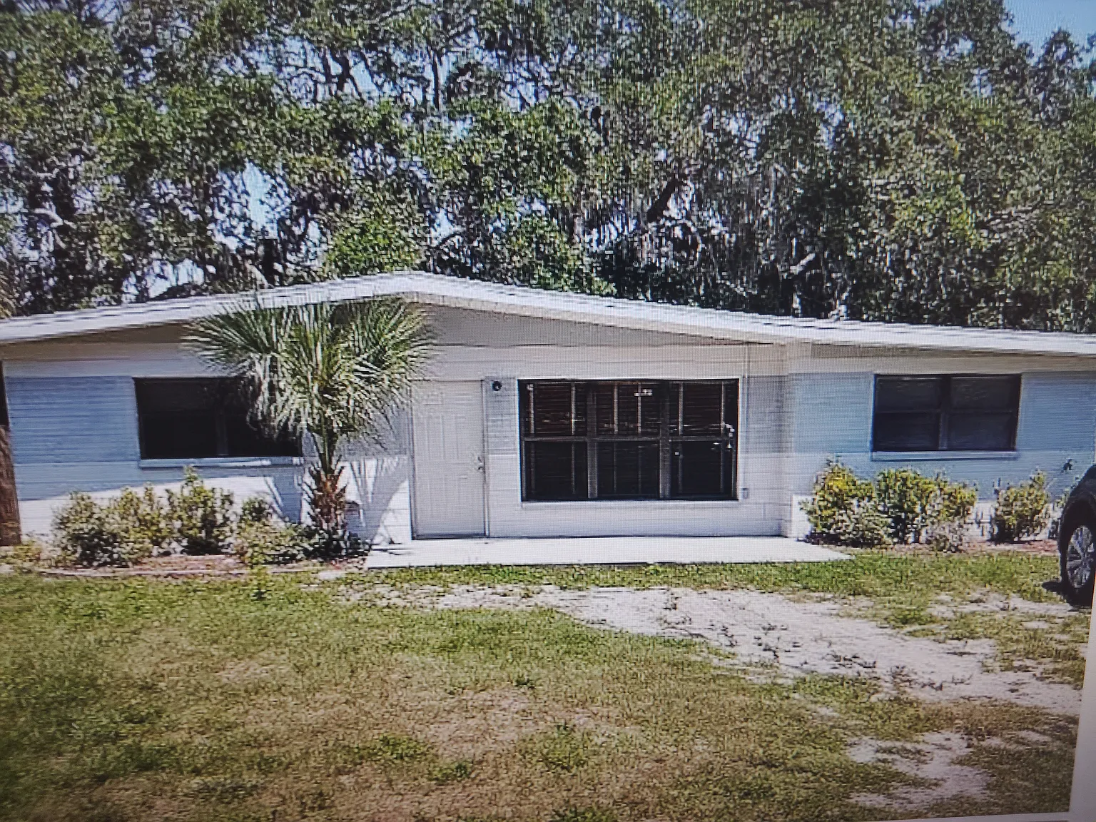 3 bed, 952 sqft, $2,300 — Photo 1