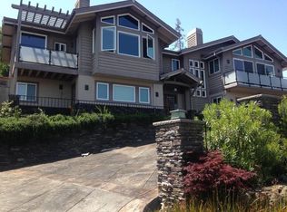 520-522 Upland Ct, Redwood City, CA 94062