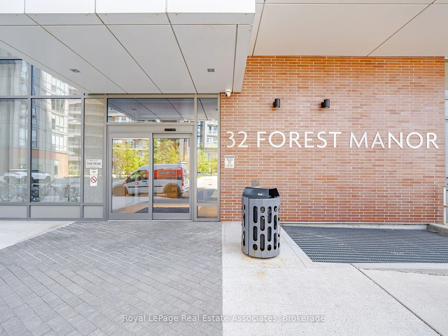 2 bed, $2,875 — Photo 2