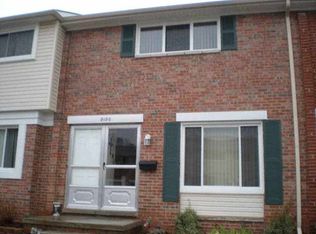 8180 Farnum Ct, Warren, MI 48093