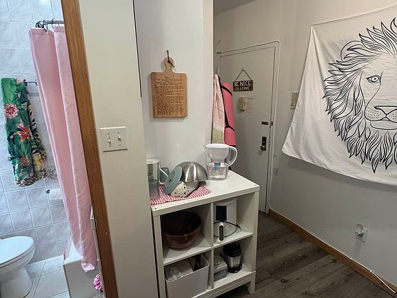 4th image of 530 E 13th St APT 36
