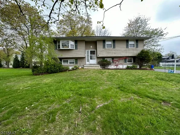 6 Normandy Dr, Wayne Twp., NJ 07470