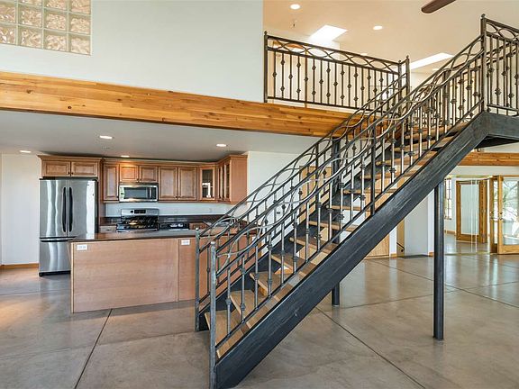 2nd image of 1012 Marquez Pl #102