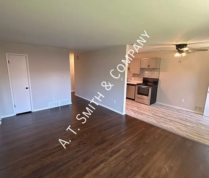 16924 W 8th Pl — Photo 4
