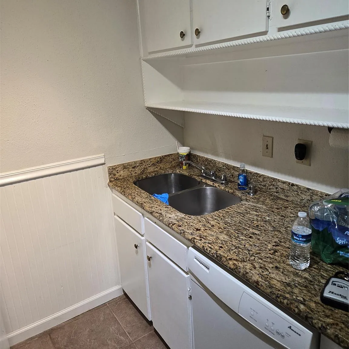 2 bed, 2.0 bath, 1064 sqft, $1,300 — Photo 2