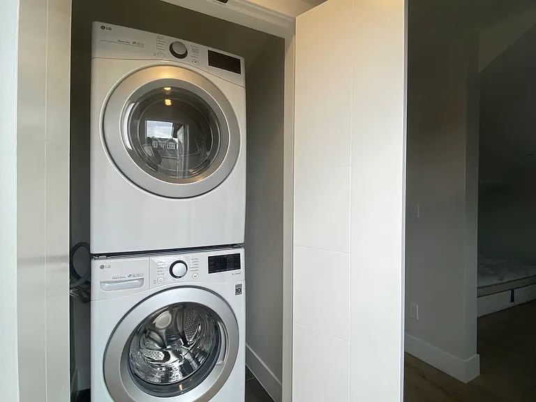 536 W 60th Ave — Photo 10