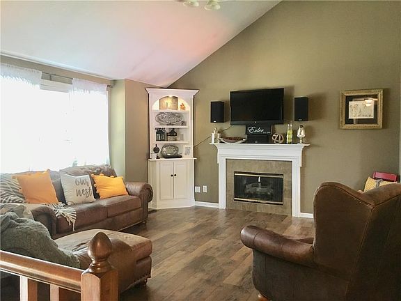 3rd image of 2907 Teal Ct