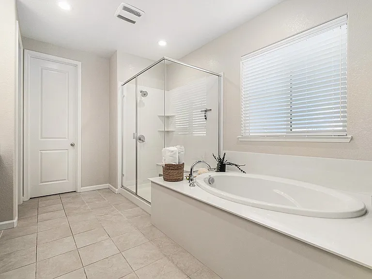 208 Littleton St — Photo 34
