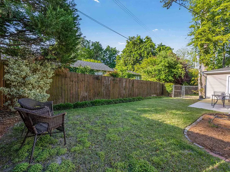 2918 Delano Dr — Photo 24