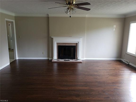 4th image of 26500 Hilliard Blvd