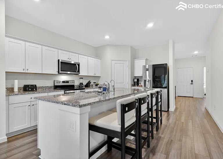 1052 Long Bay Ct — Photo 16