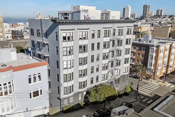1900 Washington Street — Photo 7