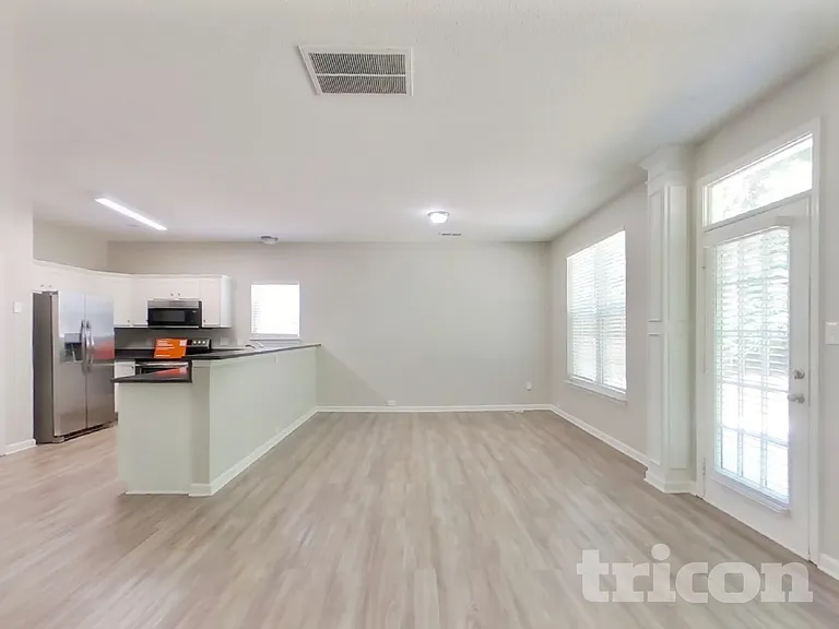 4035 Far West Dr — Photo 3