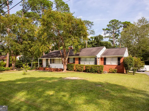 1706 Camellia Dr, Waycross, GA 31501