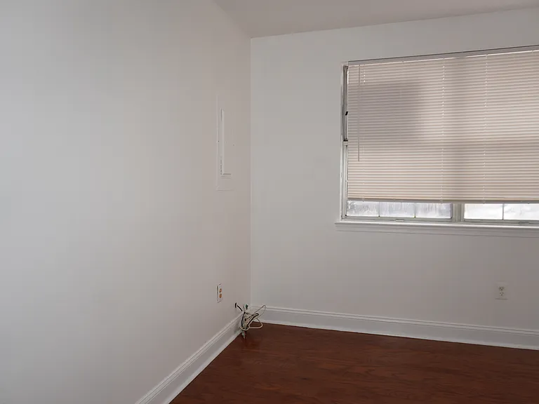 4320 Monroe St — Photo 9