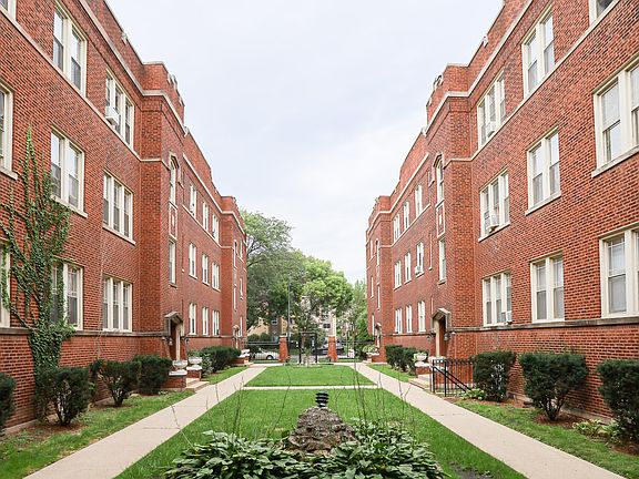 2nd image of 1333 W Touhy Ave APT 2S