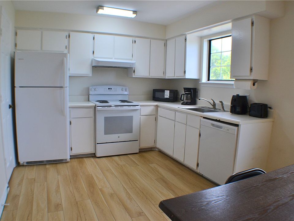 1st image of 250 Elm St APT 321