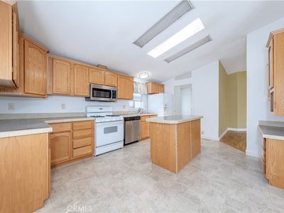 209 Road Runner Ln, Fountain Valley, CA, 92708