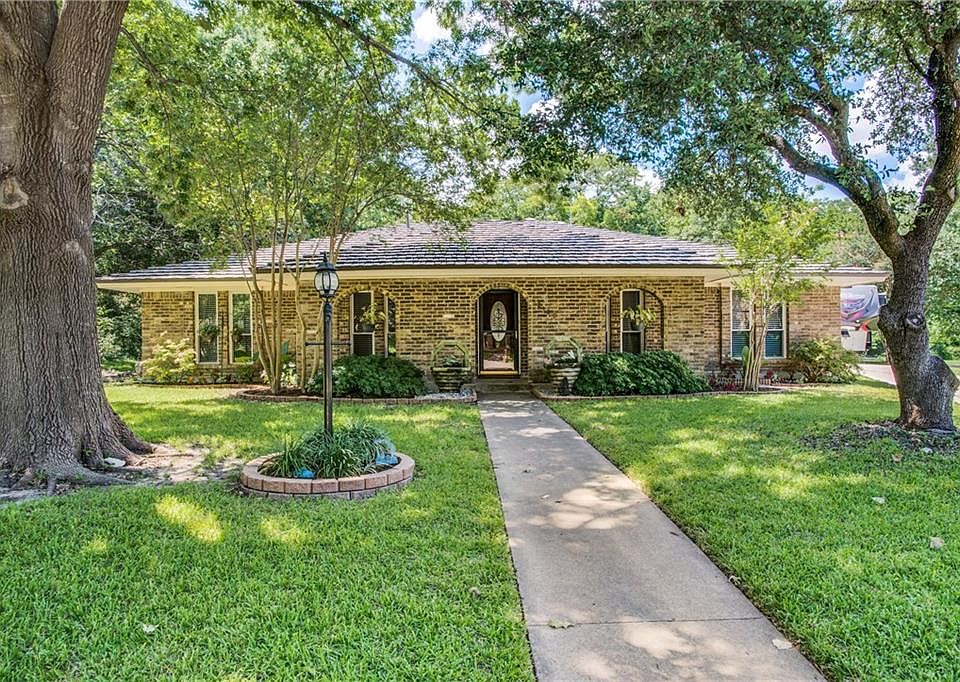 1st image of 2129 Meadowcreek Dr