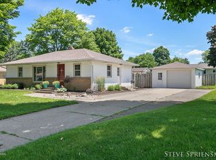 6502 12th Ave, Jenison, MI 49428