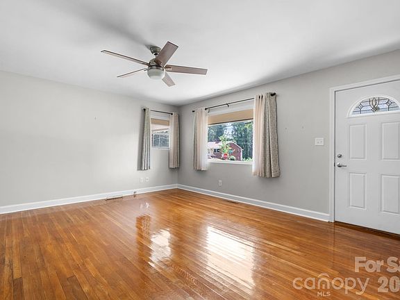 3rd image of 704 4th St SW