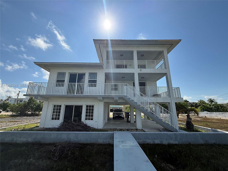 2nd image of 27403 Antigua Ln