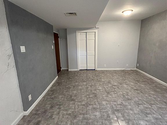 3rd image of 250 Huntington Avenue