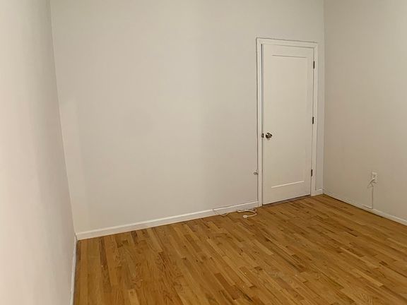 5th image of 234 E 50th St #D