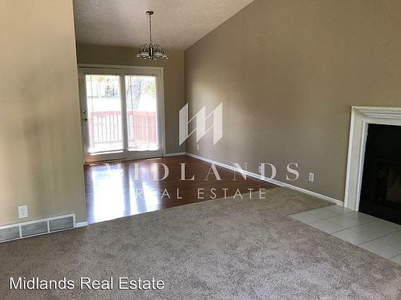 4th image of 2209 Scarborough Dr