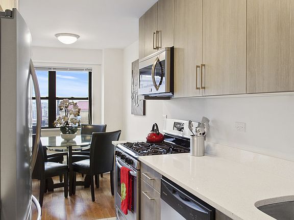 The Grand - Kitchen 3 - F Line