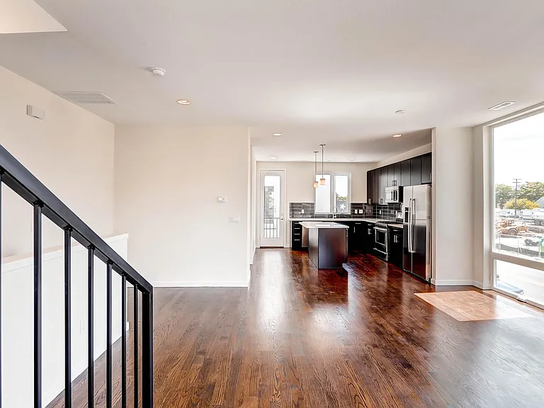 3415 Larimer St #101 — Photo 5