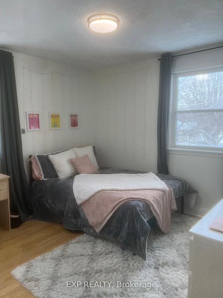 Peterborough House for rent - 5 Bedrooms — photo 17