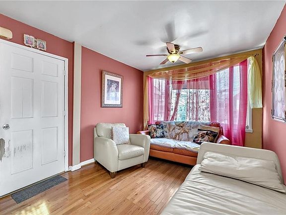 4th image of 449 Revere Ave