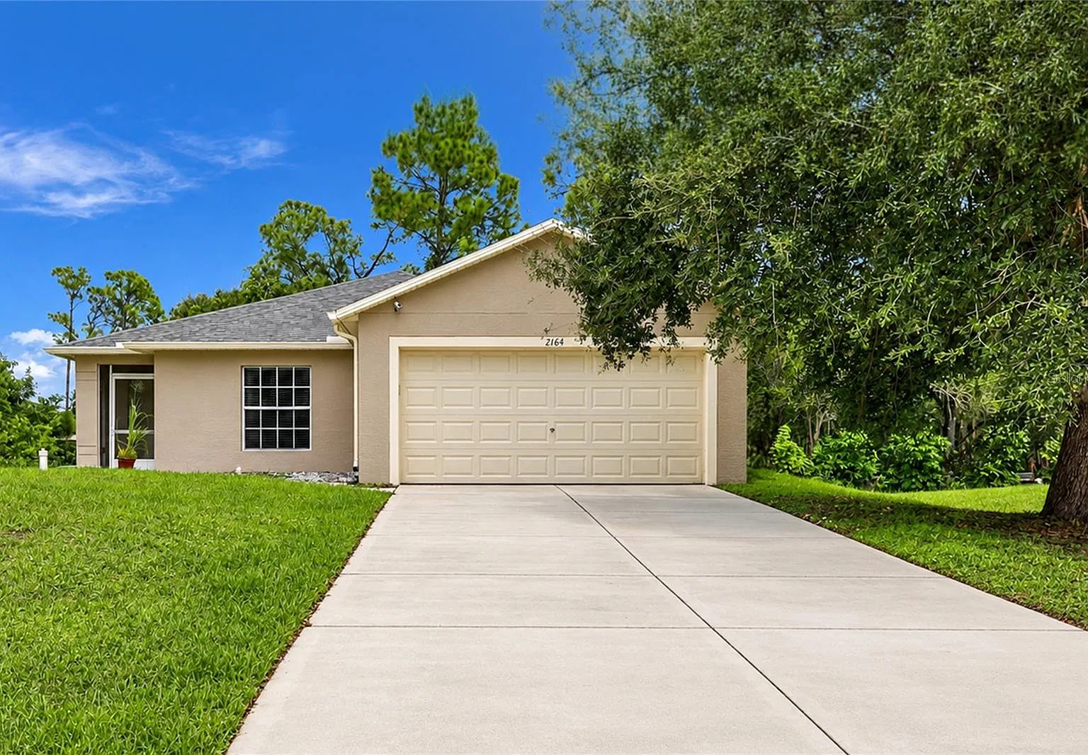 3 bed, 2.0 bath, 1583 sqft, $1,750 — Photo 1