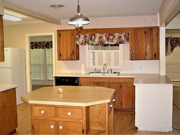 5th image of 2521 Hodges St