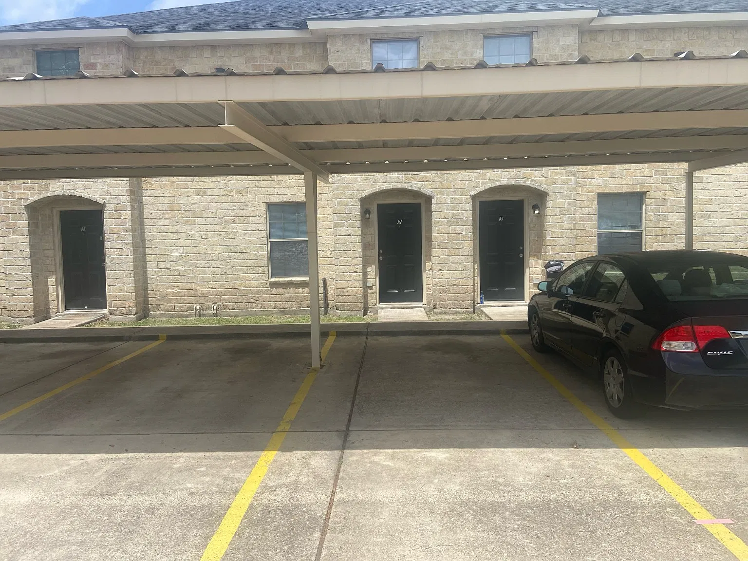 2 bed, 2.5 bath, 1056 sqft, $1,000 — Photo 1