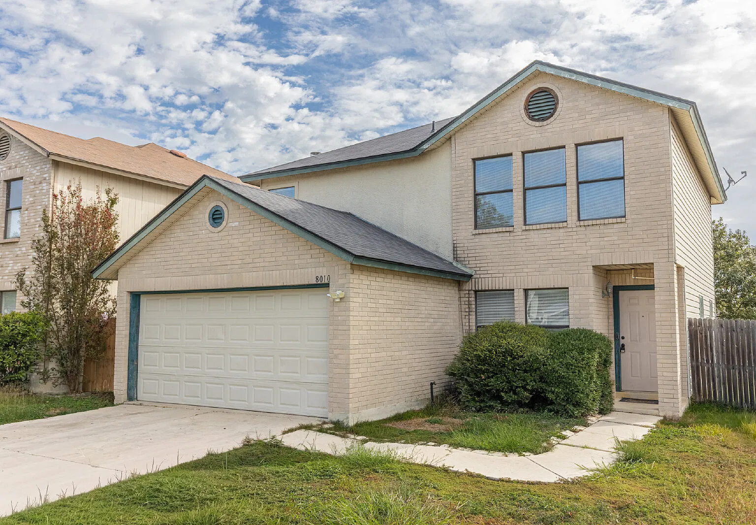 3 bed, 2.5 bath, 1698 sqft, $1,700 — Photo 2