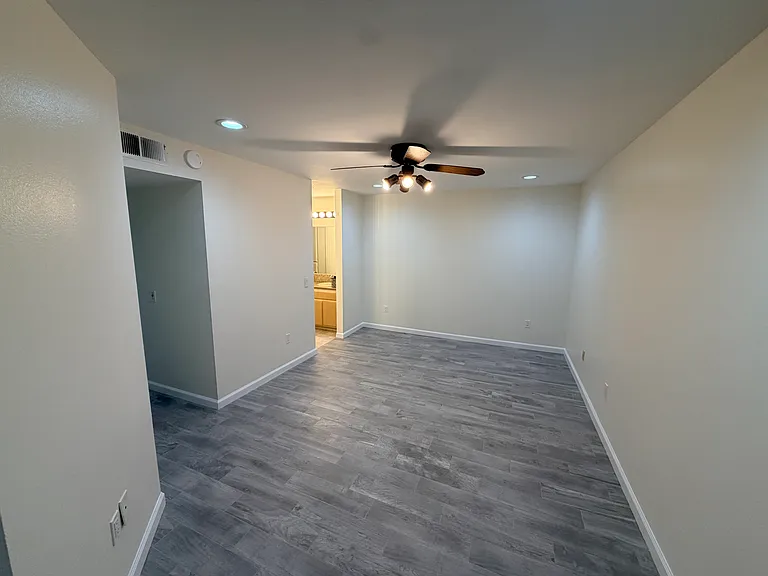 9424 Twin Trails Dr #103 — Photo 39
