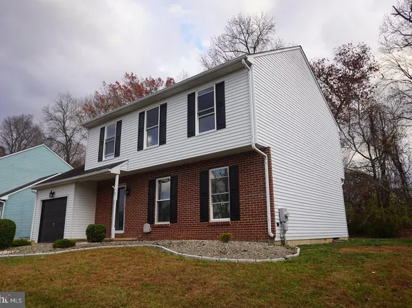 13 Kings Bridge Ct, Newark, DE 19702