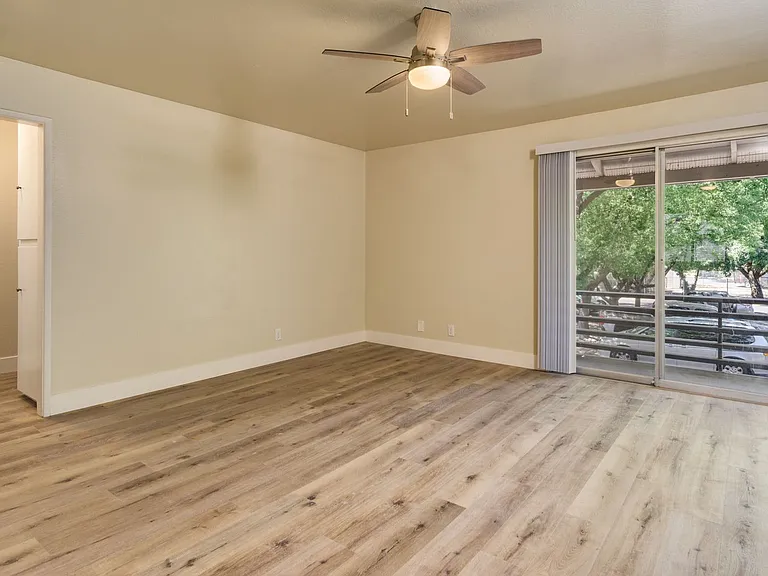 1748 Neal Dow Ave — Photo 3