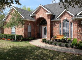 723 Mockingbird Dr, Bonham, TX 75418