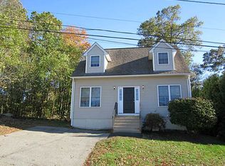 10 Darton St, Coventry, RI 02816