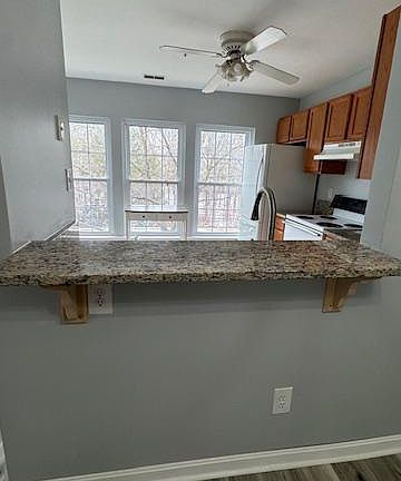 5th image of 7927 Foxcrest Ct #7927