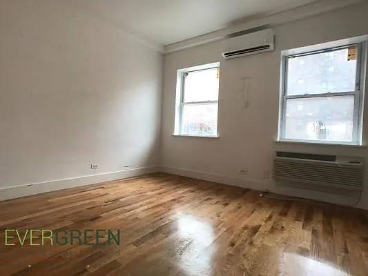 735 Rogers Ave #2A — Photo 2