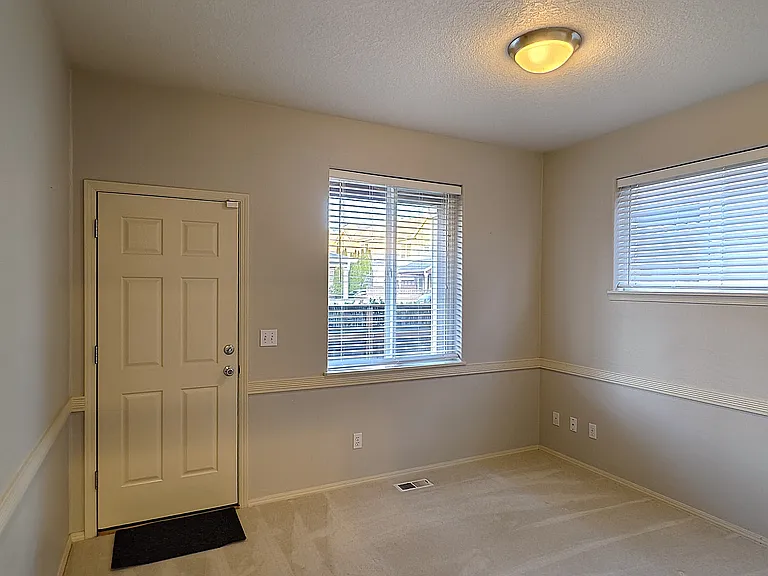 6229 NE Chestnut St — Photo 10