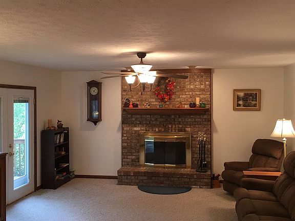 4th image of 4550 Mogul Ln