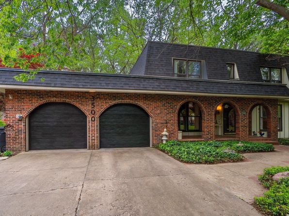 3500 SW Birchwood Dr, Topeka, KS 66614