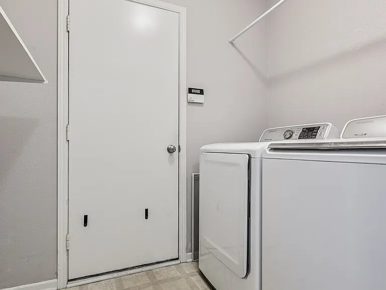 1804 Feather Reed Ln — Photo 15