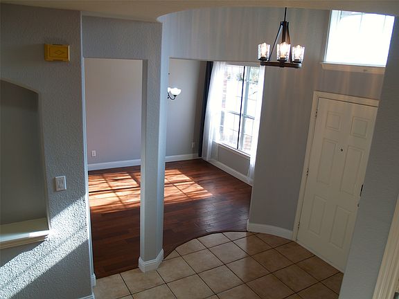 4th image of 2272 Fox Ridge Trl