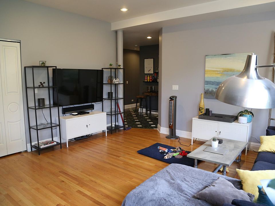 1st image of 1107 W Lawrence Ave APT 204